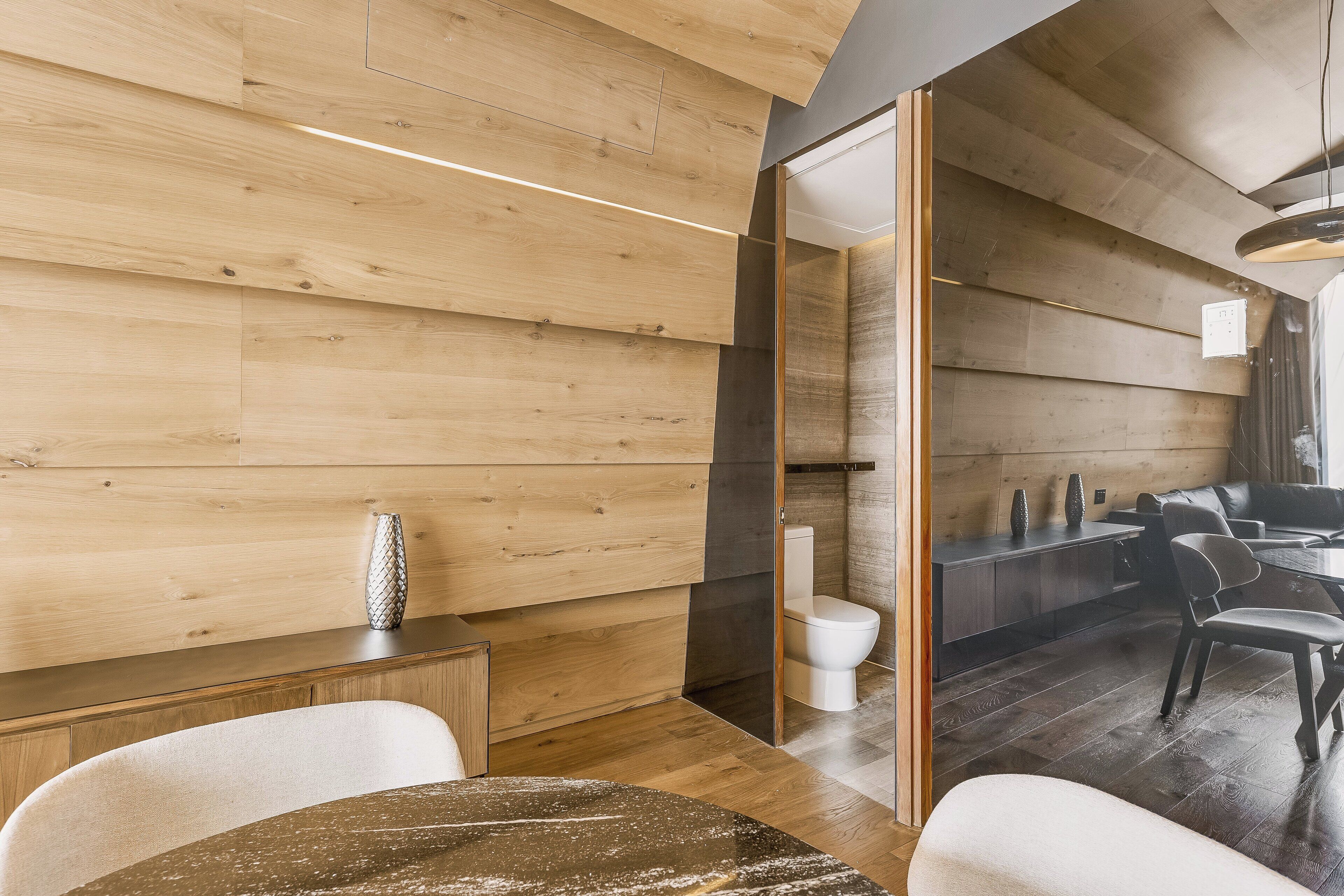 suite, 1 king bed (master) | egyptian cotton sheets, premium bedding, down duvets, minibar