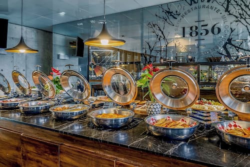 Daily buffet breakfast for a fee