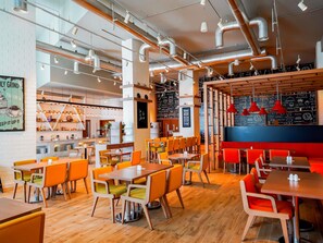 Breakfast, lunch, dinner served; international cuisine  - ibis Styles Dragon Mart Dubai (Dubai)