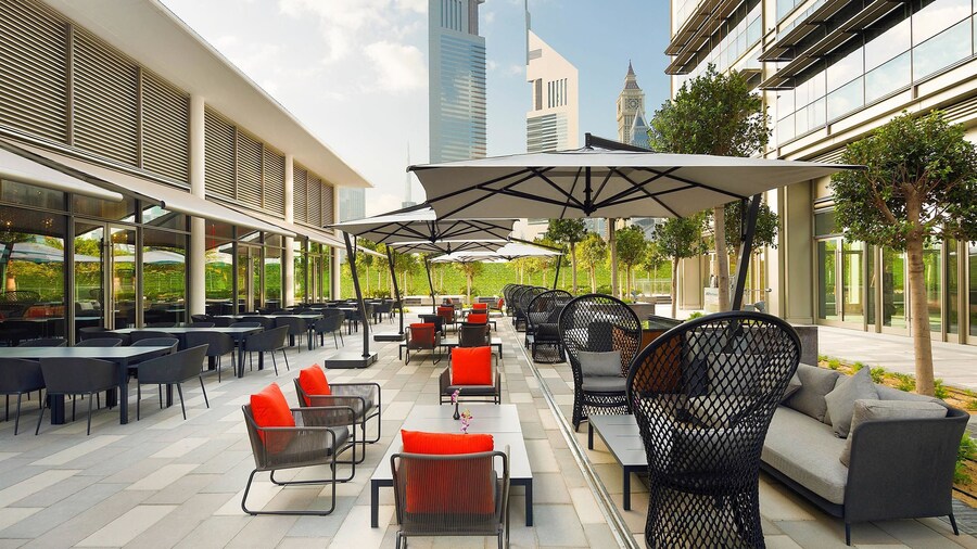 ibis One Central Hotel