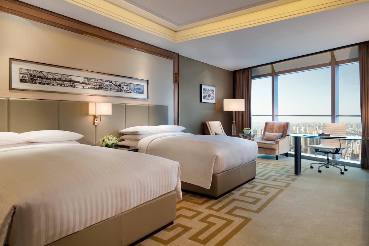 1 Schlafzimmer, hochwertige Bettwaren, Pillowtop-Betten, Minibar