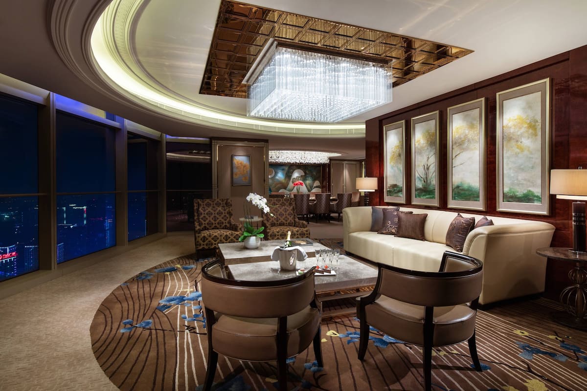 1 bedroom, premium bedding, pillow-top beds, minibar