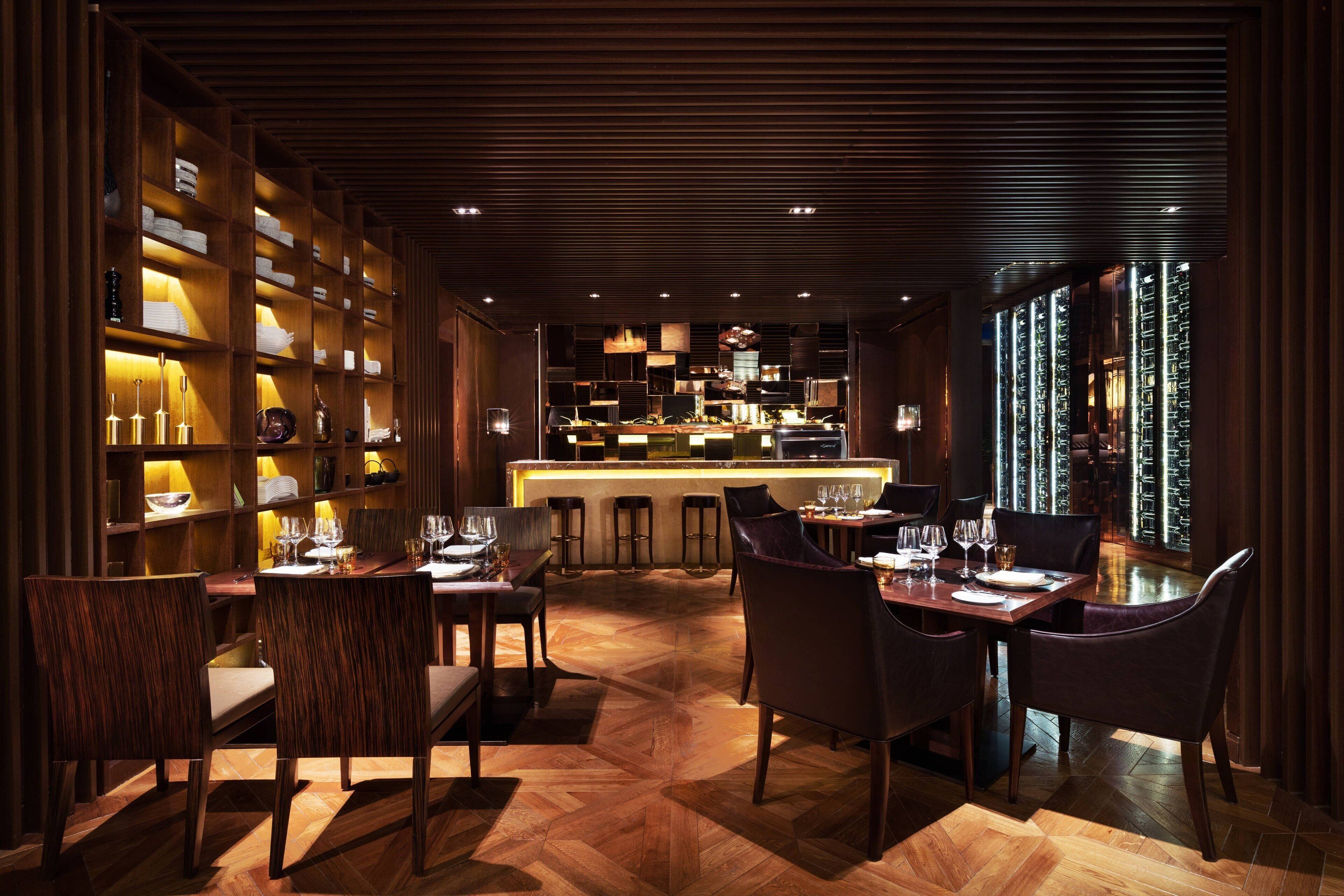 3 restaurants, breakfast, lunch, dinner served; international cuisine