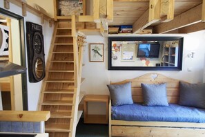 Appartement Design, 1 chambre, 2 salles de bains, rez-de-chaussée | Salle de séjour