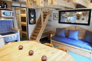 Design Apartment, 1 Bedroom, 2 Bathrooms, Ground Floor | Living room | Flat-screen TV, iPod dock - RisoulSki Constellation (Risoul)