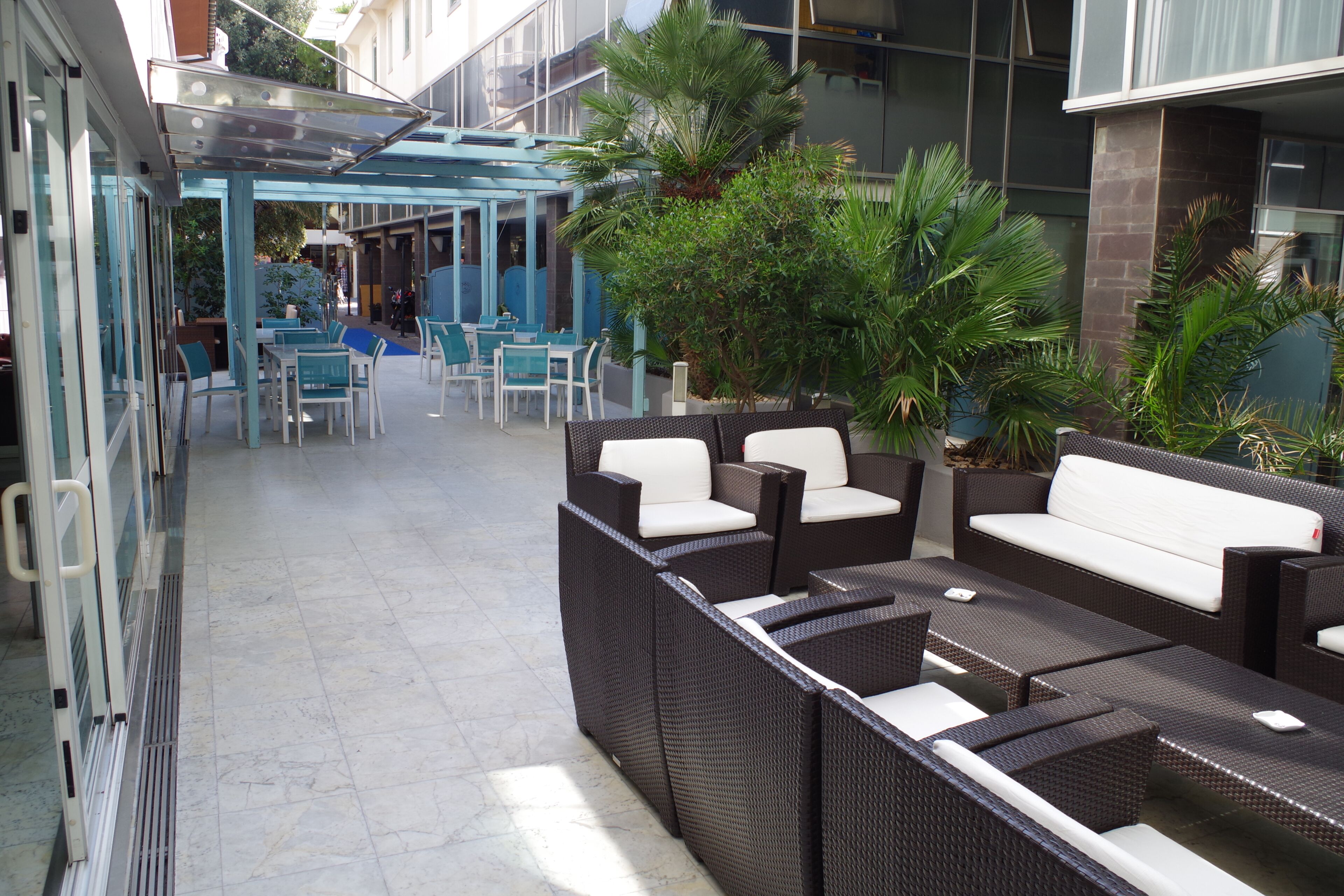 المنشأة من الخارج