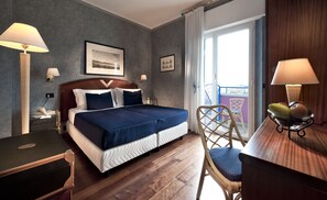 Superior Double or Twin Room, Sea View | 1 bedroom, in-room safe, desk, soundproofing