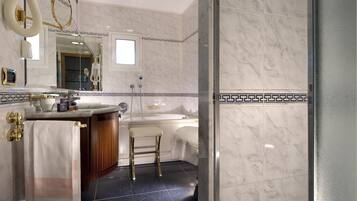 Deluxe Suite, Terrace, Sea View | Bathroom | Shower, free toiletries, hair dryer, bidet