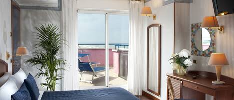 豪華套房, 露台, 海景 | 房內夾萬、書桌、隔音、免費 Wi-Fi