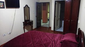 Classic Double Room | In-room safe, free WiFi, wheelchair access - Hotel 4 Ríos (Cuenca)
