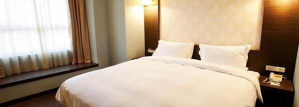 Habitació, bany privat, vistes a la ciutat (England Grace) | Escriptori i wifi gratuïta 