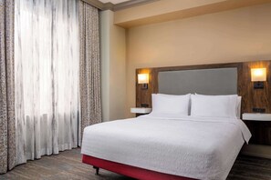 Suite, 1 King Bed, Accessible (3x3 Shower) | 1 bedroom, premium bedding, in-room safe, desk - Hampton Inn & Suites New Orleans Canal St. French Quarter (New Orleans)