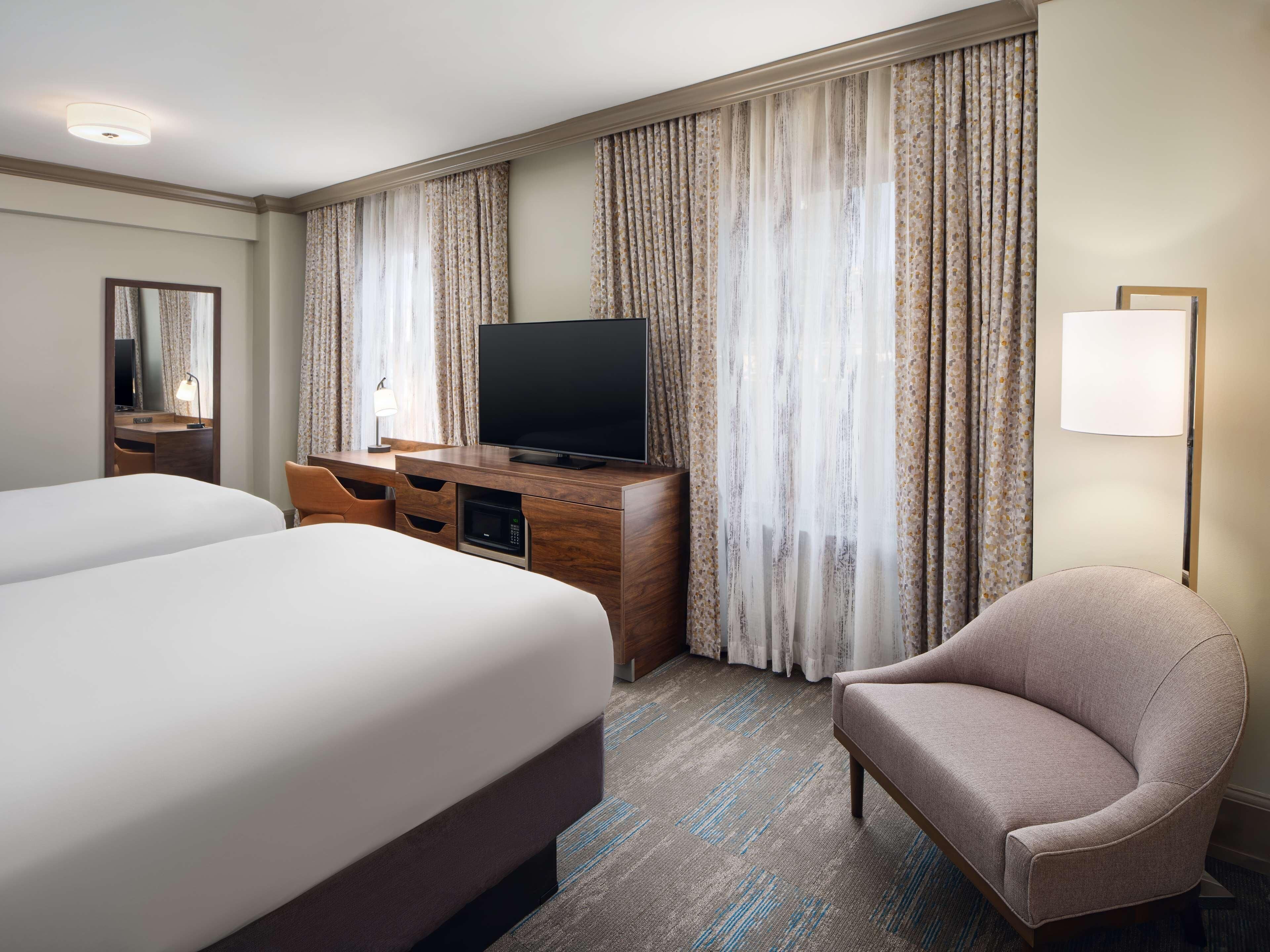 1 bedroom, premium bedding, in-room safe, desk