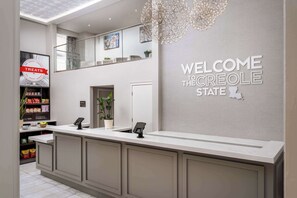 Reception - Hampton Inn & Suites New Orleans Canal St. French Quarter (New Orleans)