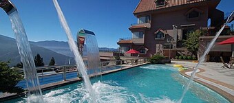 Chun Jing Hillview Villa