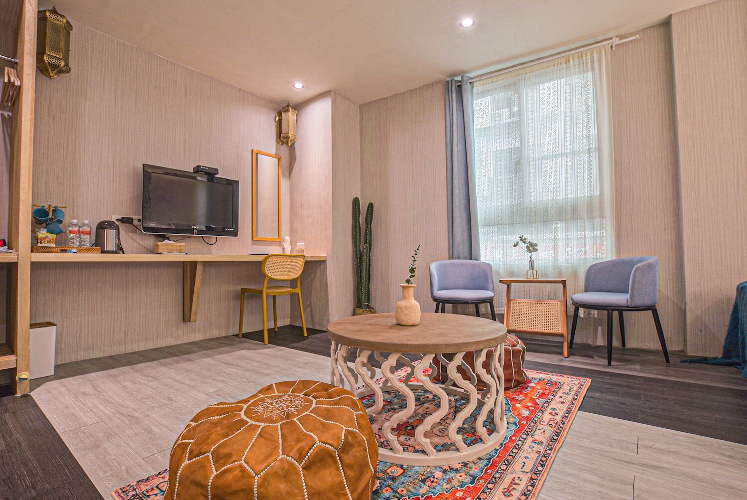 Family Quad | Desk, blackout drapes, soundproofing, free WiFi