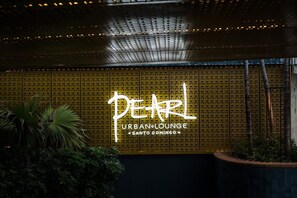 Bar sur le toit, vue sur l'océan, ouvert tous les jours