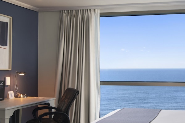 1 bedroom, premium bedding, down comforters, pillowtop beds