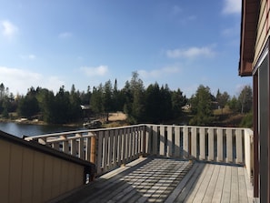 Suite Familiale, 3 chambres, coin cuisine, vue fleuve (Lodge) | Balcon