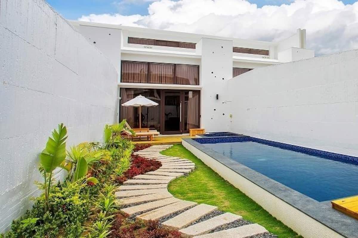 Villa (2-8PAX) | Kolam renang persendirian