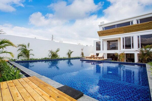 Villa (4-14PAX) | Terrace/patio