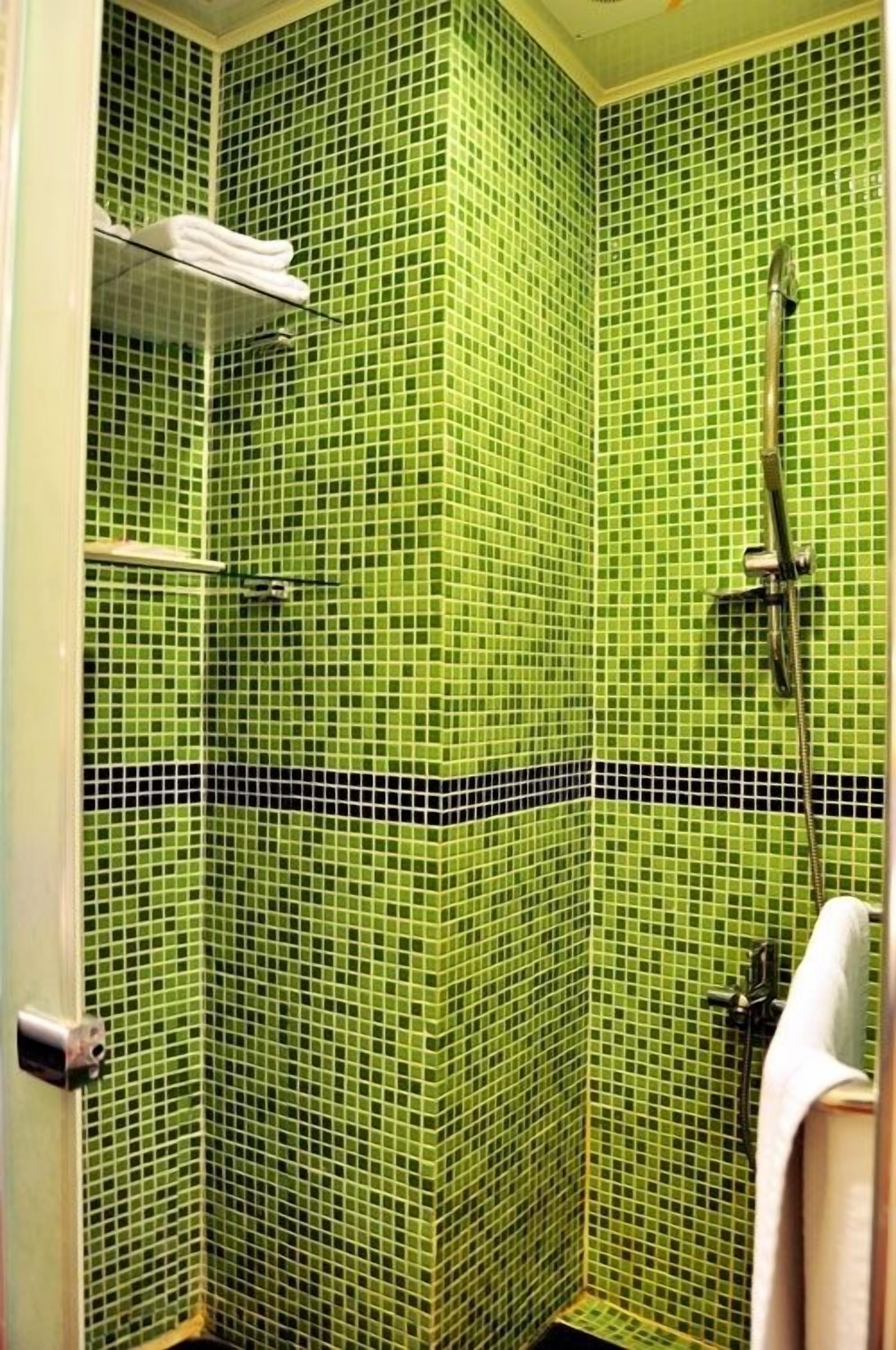 免費盥洗用品、吹風機