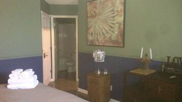 Room, 1 King Bed (Fit For A King) | Individually decorated, individually furnished, WiFi