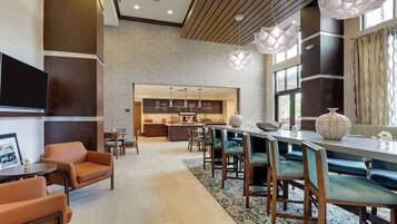 Tägliches inbegriffenes Frühstücksbuffet