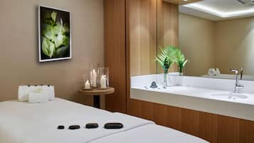 Deep-tissue massages, facials, 2 treatment rooms, massages