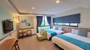Phòng 4 tiện nghi đơn giản, 2 giường cỡ queen | Bộ đồ giường cao cấp, chăn bông, nệm có lớp đệm bông