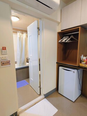 1 bedroom, premium bedding, down comforters, pillowtop beds