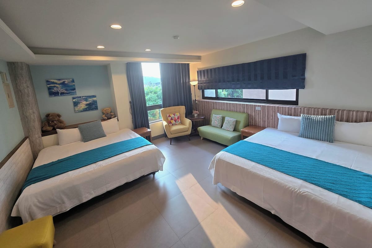 Comfort Quadruple Room, 2 Queen Beds | 1 bedroom, premium bedding, down comforters, pillowtop beds