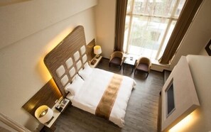 Individually decorated, cots/infant beds, rollaway beds - River Forest Resort Hotel (Dongshan)