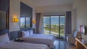 غرفة عادية رباعية | بديكورات فريدة لكل غرفة وطراز فريد لكل وحدة وواي فاي مجانًا