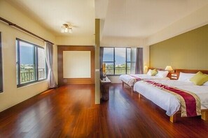 Individually decorated, individually furnished, free WiFi - Flowers Bed and Breakfast (Ji'an)