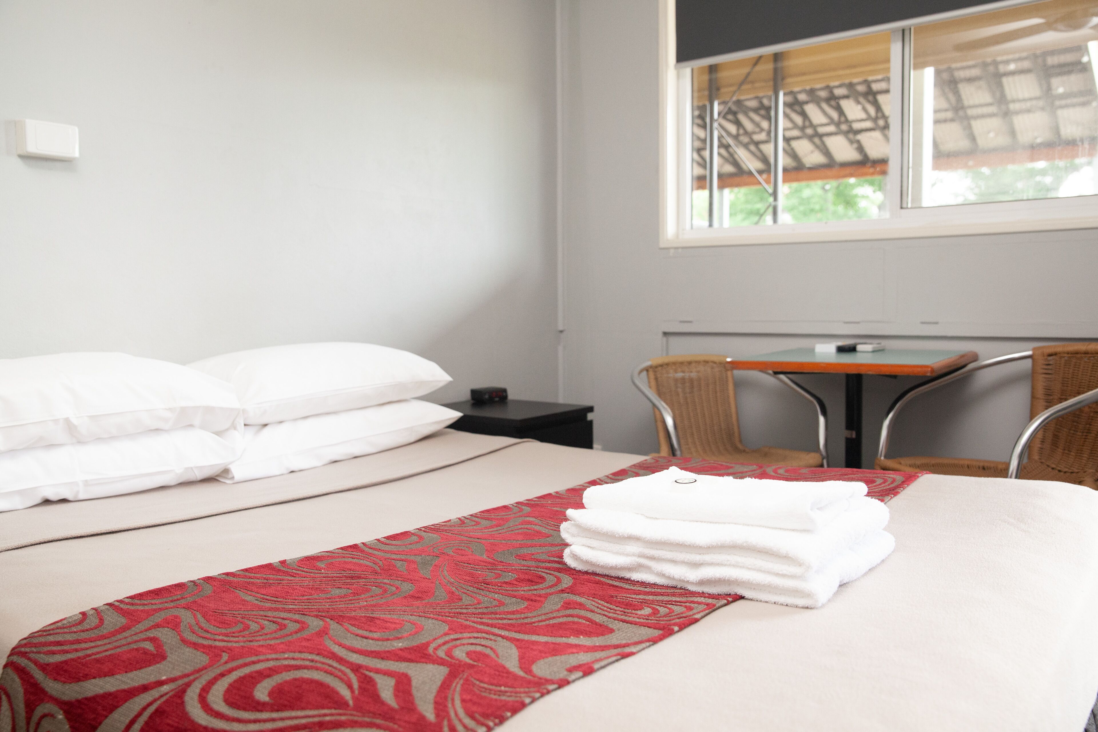 Habitación doble, baño en la habitación | Wifi gratis y ropa de cama 