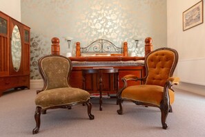 Iron/ironing board, cots/infant beds, free WiFi, bed sheets - Villa Shakespeare (Cambridge)