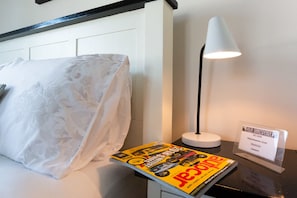 Much Ado | Iron/ironing board (on request), cots/infant beds, free WiFi, bed sheets - Villa Shakespeare (Cambridge)