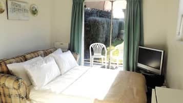 Cottage, 1 Queen Bed with Sofa bed, Garden View (The Garden Cottage) | Iron/ironing board, cots/infant beds, free WiFi, bed sheets