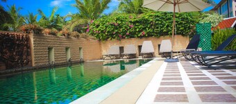 Royal Lee Resort & Spa