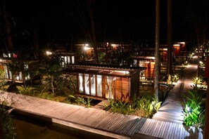 Type B / Must book a ferry ticket with Boonsiri Ferry Catamaran only. Boarding at Laem Sok Pier - Jungle Koh Kood Resort (Ko Kood)