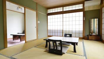 Japanese Style Room with Private Bathroom | Free WiFi, bed sheets
