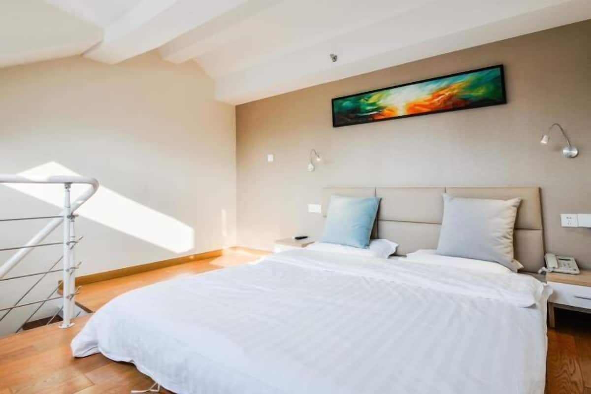 1 Schlafzimmer, kostenlose Minibar, Zimmersafe, Schreibtisch