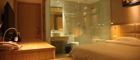 Deluxe Queen Room | View from room