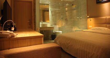 Fish Inn East Nanjing Road