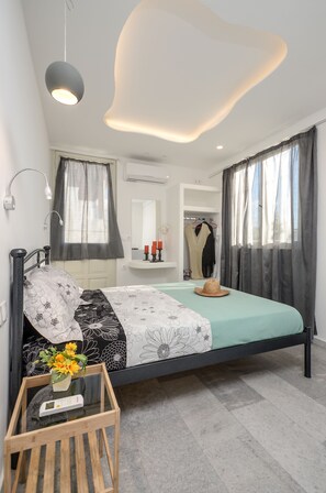 Basic Double Room | Hypo-allergenic bedding, individually decorated, individually furnished - Depis Suites (Naxos)
