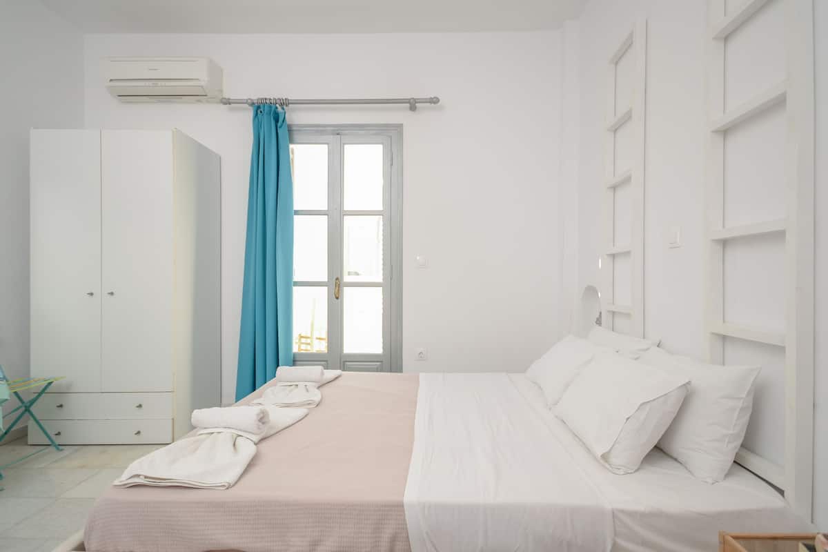 Hypo-allergenic bedding available, iron/ironing board (on request)