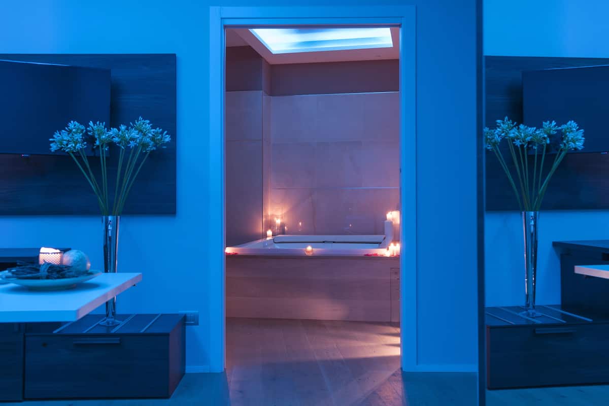 Junior-Suite, 1 Schlafzimmer, Gartenblick | Komfortbadewanne
