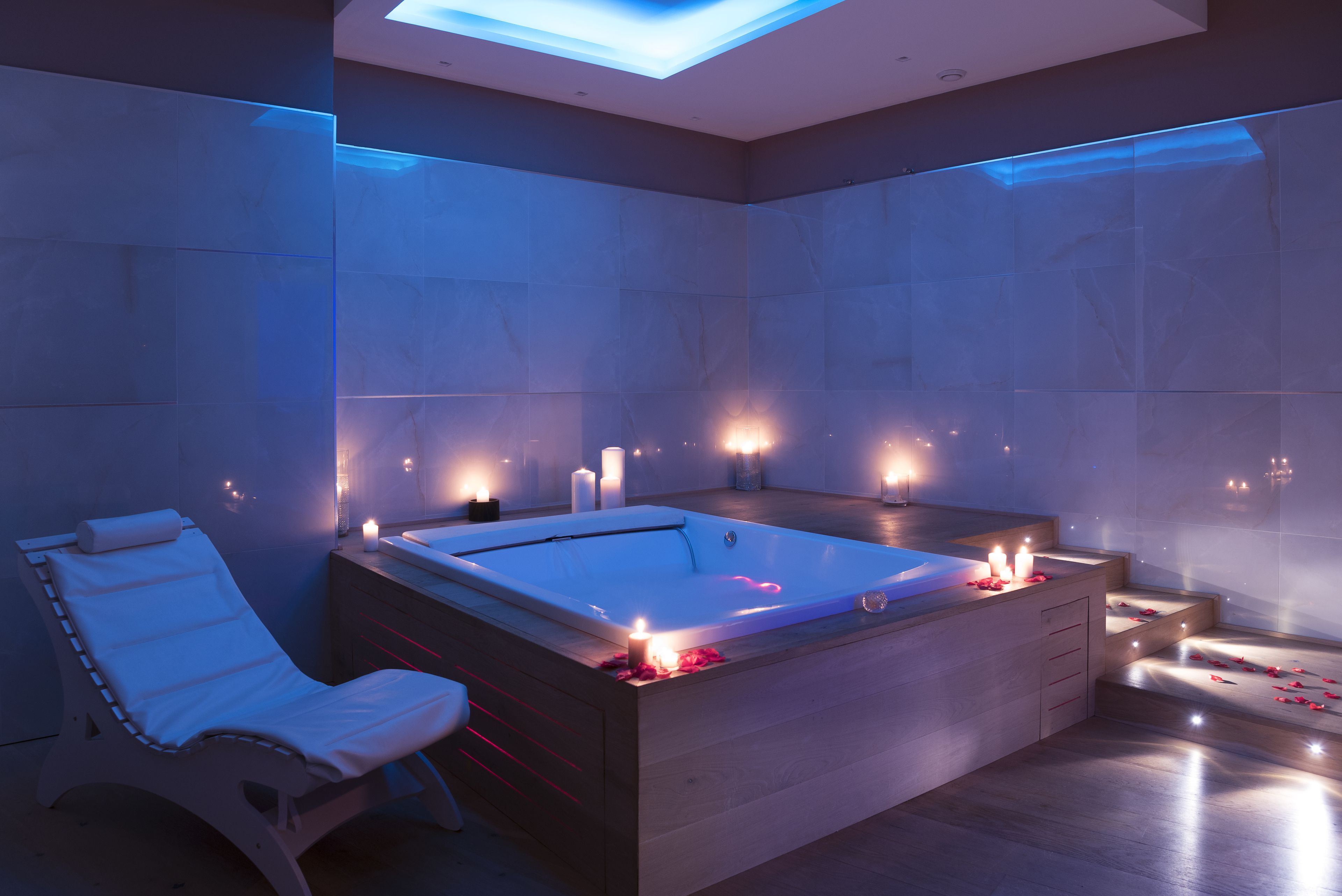 Suite Junior, 1 camera da letto, vista giardino | Trattamento spa | Scrub corpo, sale per trattamenti e massaggi