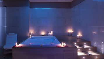 Junior-Suite, 1 Schlafzimmer, Gartenblick | Innen-Whirlpool